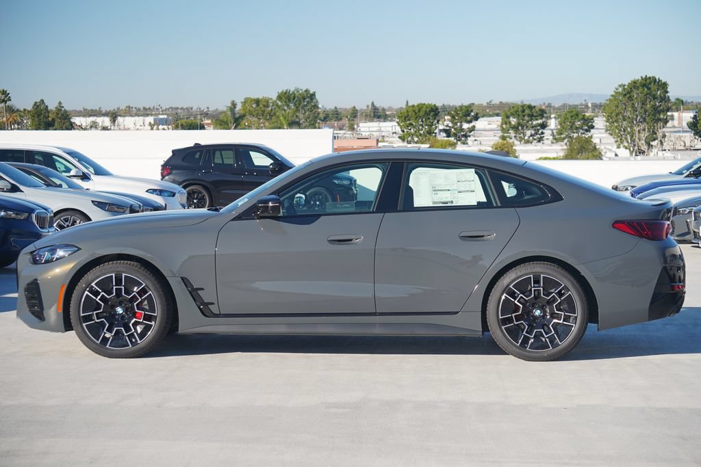 Used 2026 BMW 430i xDrive w/ M Sport Package AWD/4WD image 4