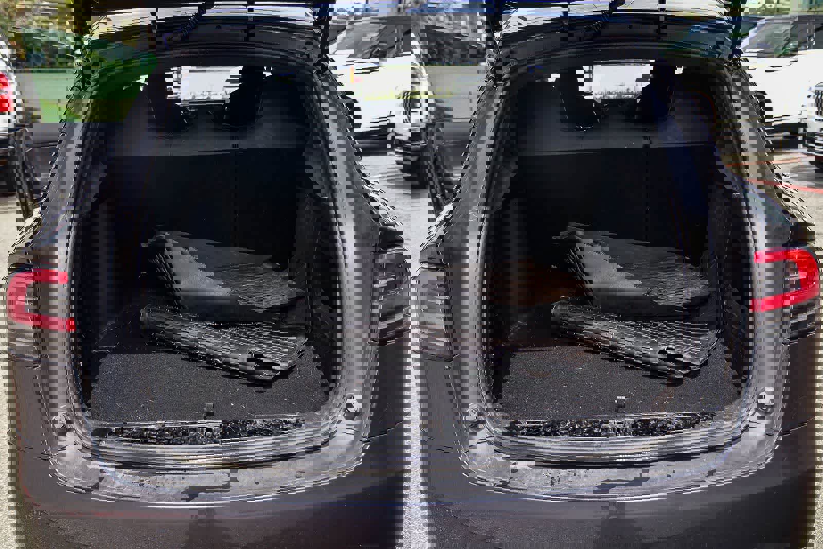 Used 2024 Tesla Model X image 29