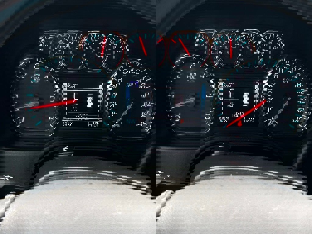 Used 2019 Chevrolet Suburban LT image 12