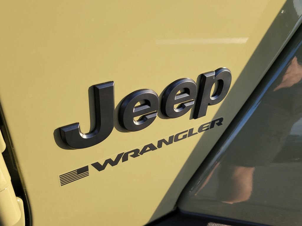 New 2026 Jeep Wrangler Unlimited Sahara AWD/4WD image 7
