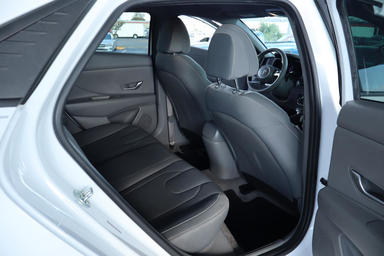 Used 2021 Hyundai Elantra SEL FWD image 32
