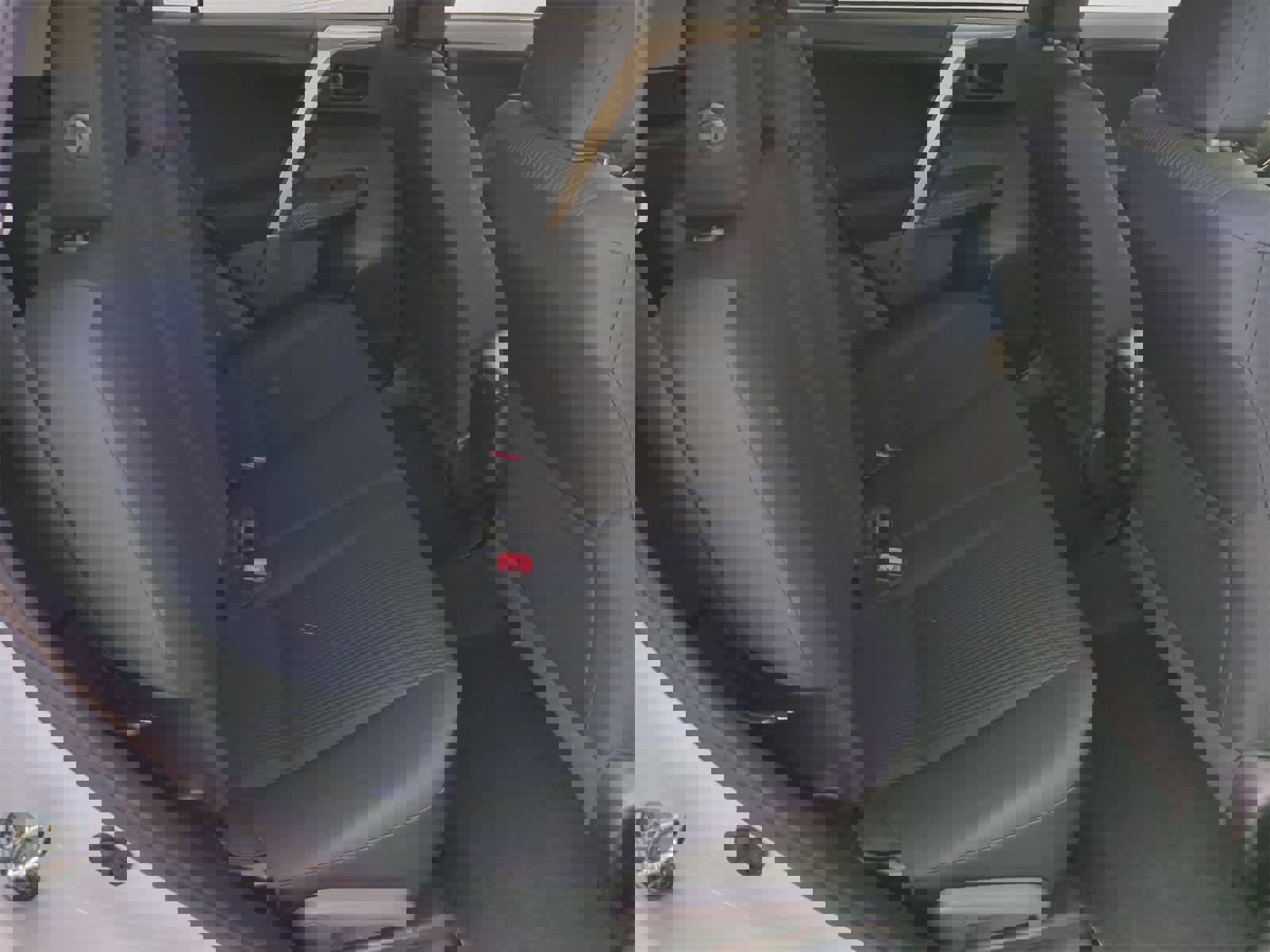 Used 2015 Toyota RAV4 LE image 19