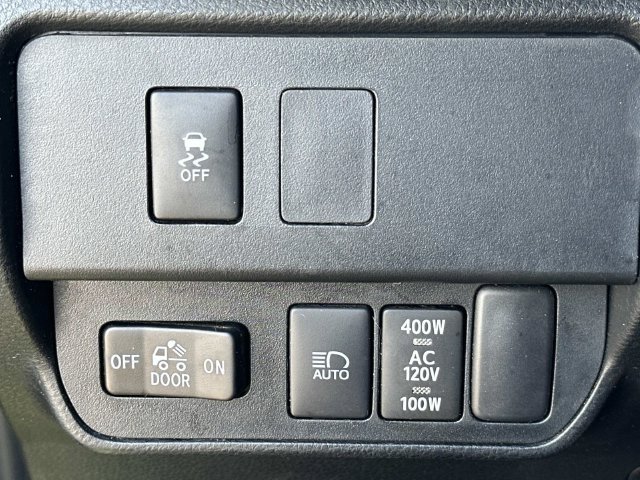 Used 2023 Toyota Tacoma TRD Off-Road w/ Technology Package AWD/4WD image 20