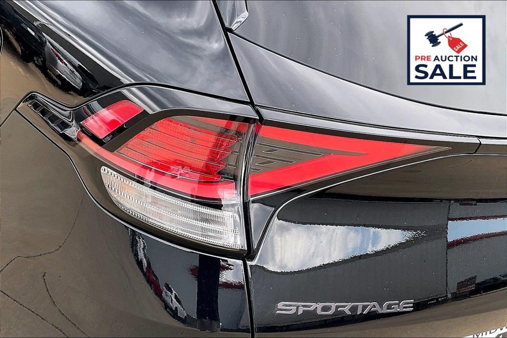 Used 2025 Kia Sportage X-Line w/ Premium Package AWD/4WD image 29