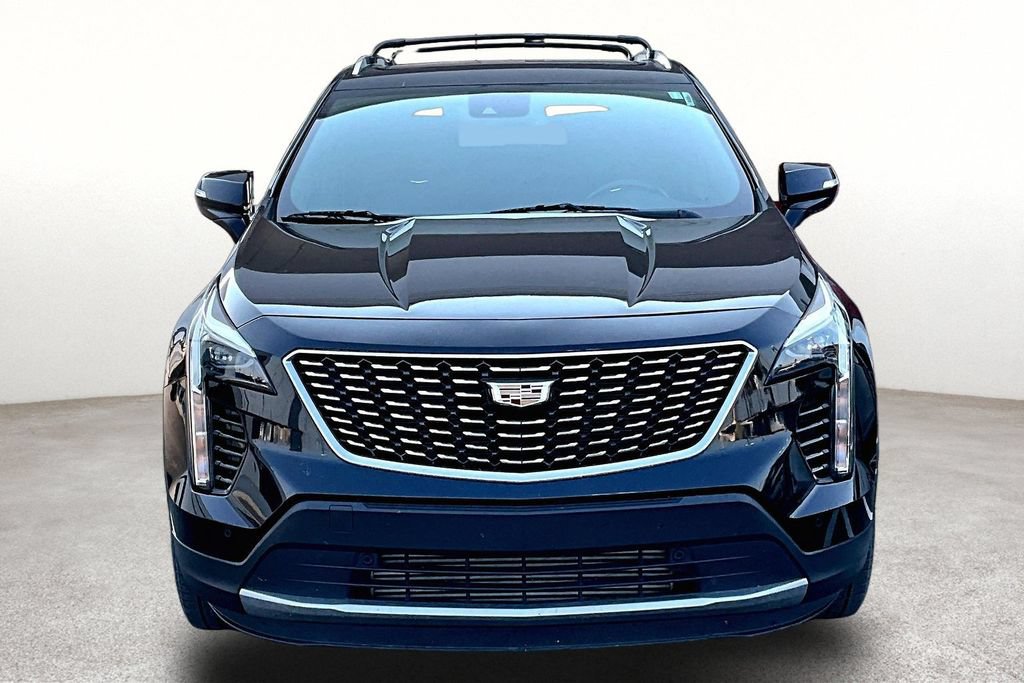 Used 2021 Cadillac XT4 Premium Luxury w/ Cold Weather Package AWD/4WD image 4