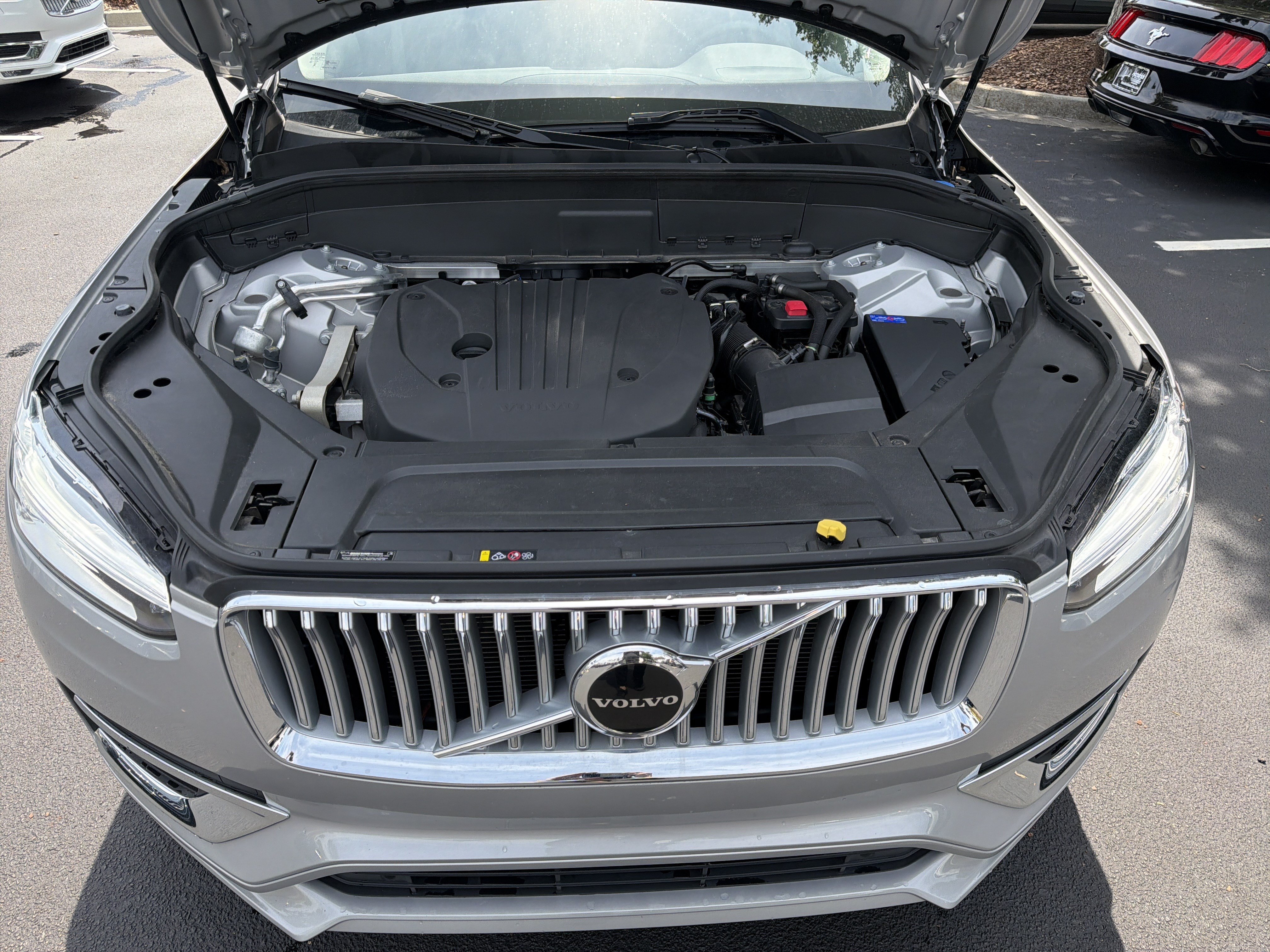 Certified 2025 Volvo XC90 B5 Core AWD/4WD image 36