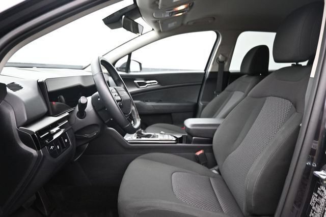 Used 2026 Kia Sportage LX FWD image 14