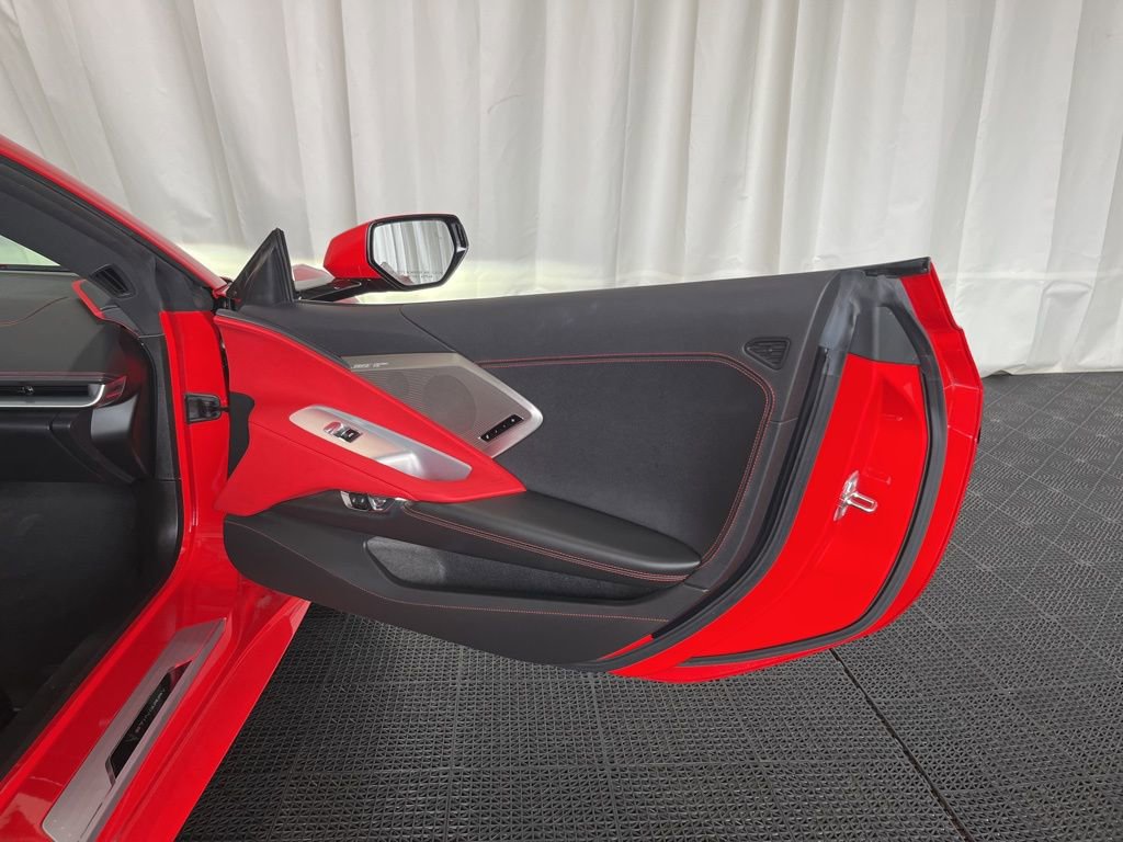 Used 2022 Chevrolet Corvette Stingray Preferred Conv w/ Z51 Performance Package RWD image 22