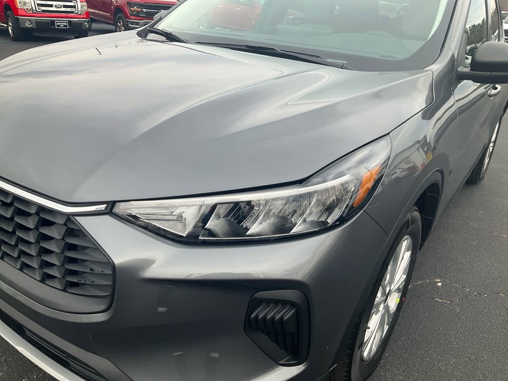 New 2026 Ford Escape Active w/ Tech Pack #1 image 9