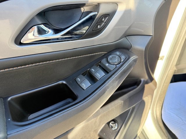 Used 2020 Chevrolet Traverse LT image 11