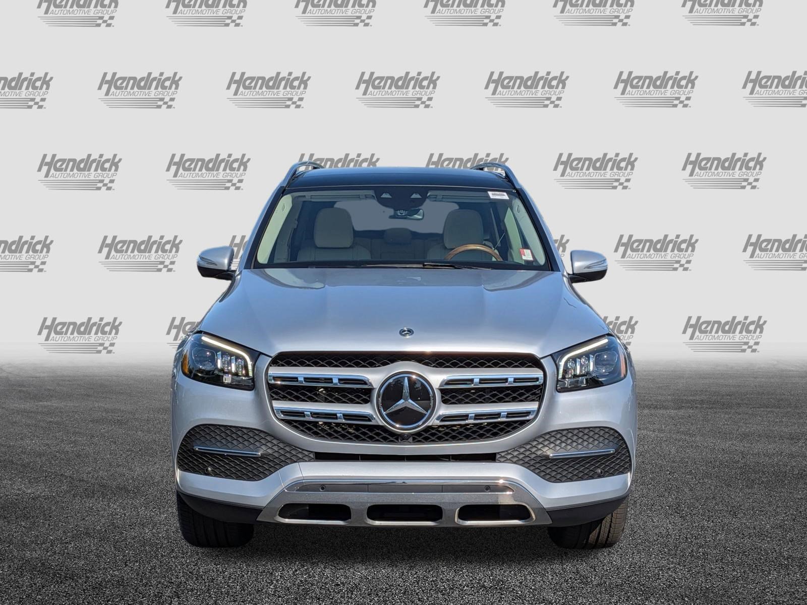 Used 2023 Mercedes-Benz GLS 450 4MATIC image 3