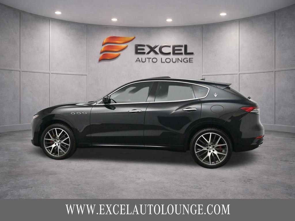 Used 2022 Maserati Levante GT AWD/4WD image 3