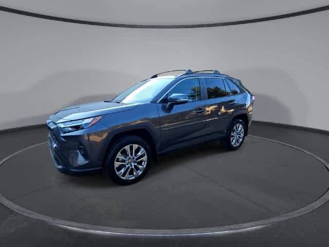 Used 2023 Toyota RAV4 XLE Premium FWD image 4