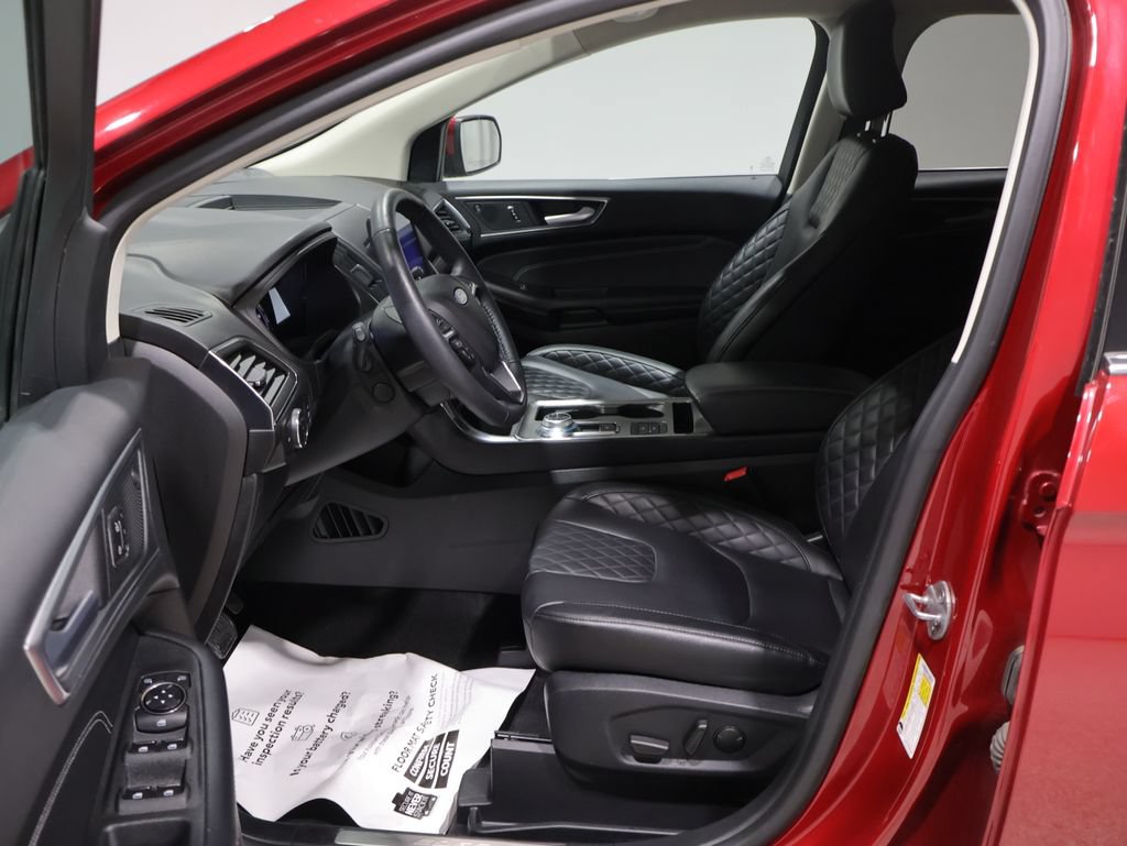 Used 2024 Ford Edge Titanium w/ Equipment Group 301A AWD/4WD image 9