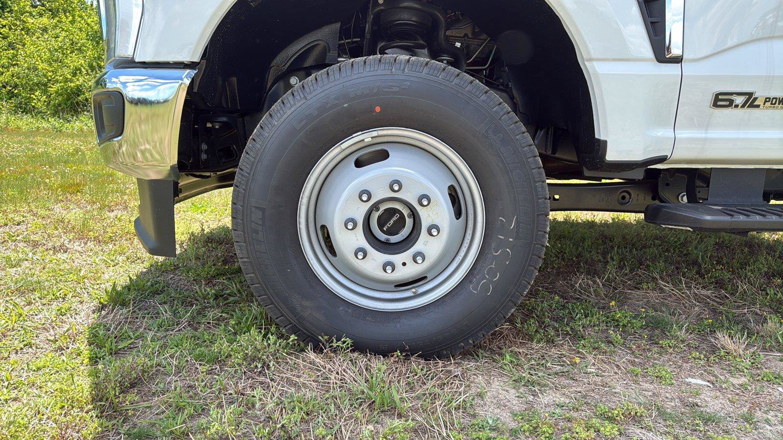 New 2026 Ford F350 XL w/ XL Chrome Package AWD/4WD image 9