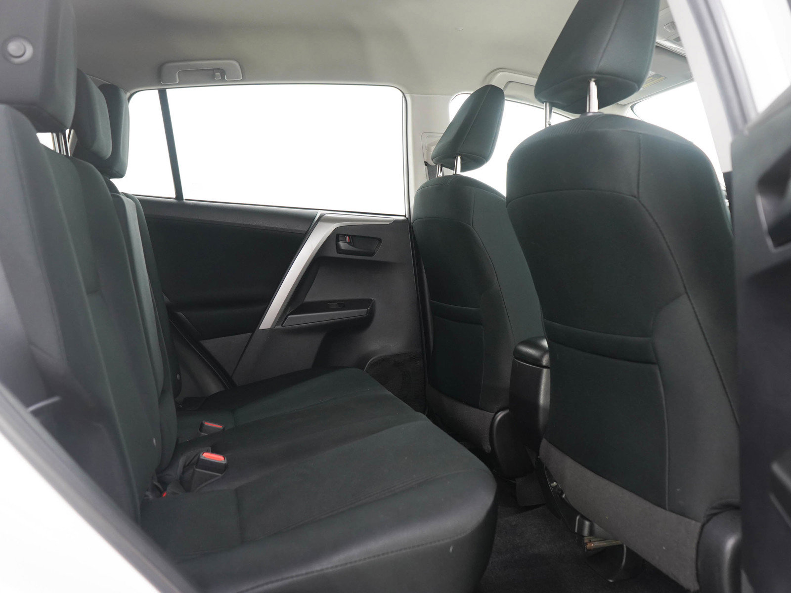 Used 2018 Toyota RAV4 LE w/ All Weather Liner Package image 12