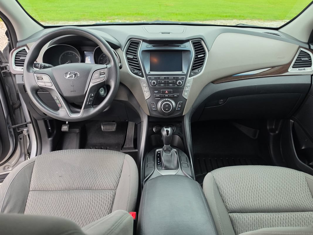 Used 2019 Hyundai Santa Fe XL SE AWD/4WD image 12
