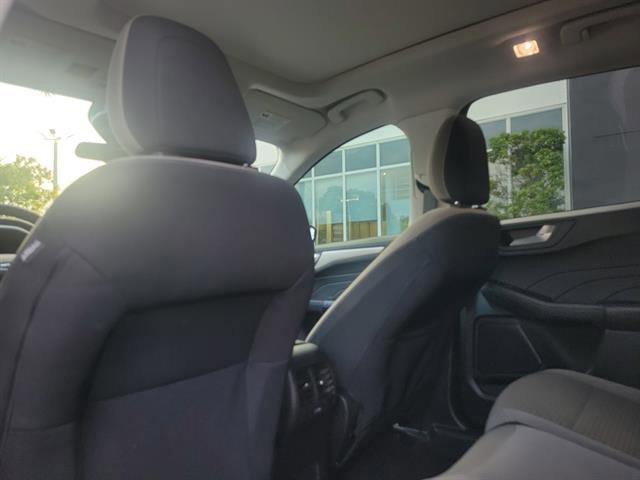 Used 2021 Ford Escape SE w/ SE Sport Appearance Package image 34