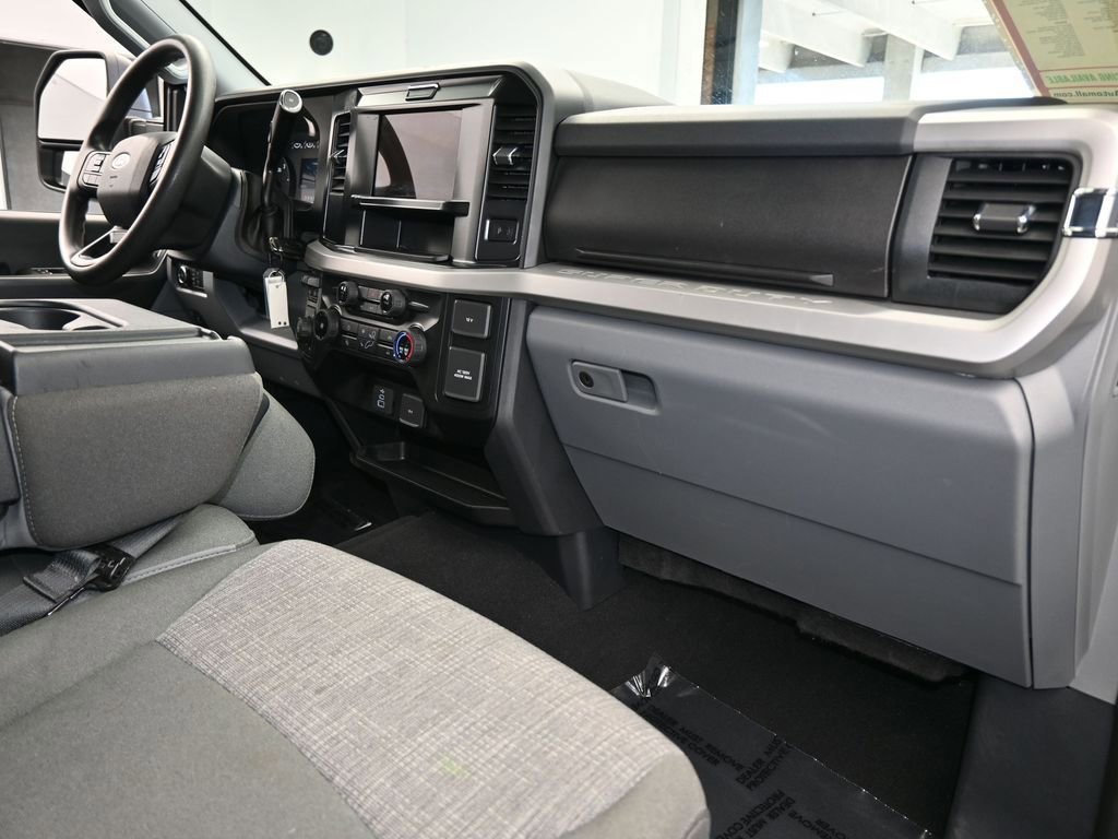 Used 2025 Ford F250 XLT image 49