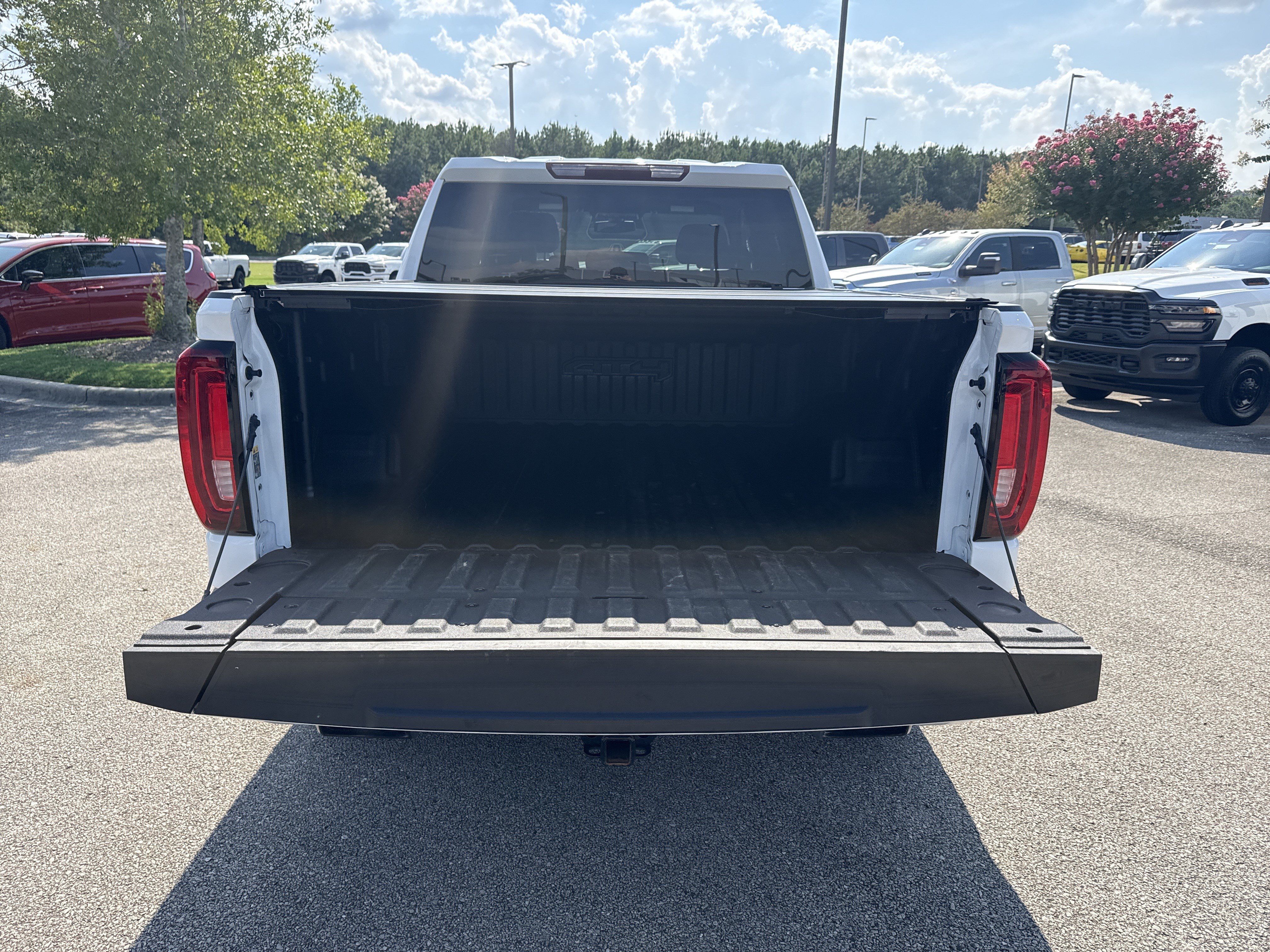 Used 2021 GMC Sierra 1500 AT4 AWD/4WD image 18
