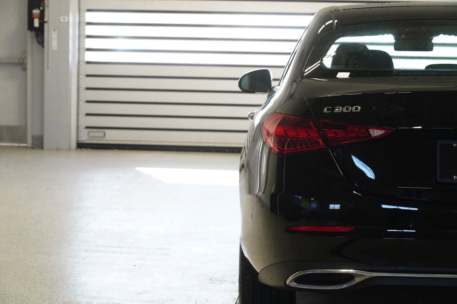 Used 2025 Mercedes-Benz C 300 4MATIC Sedan image 9