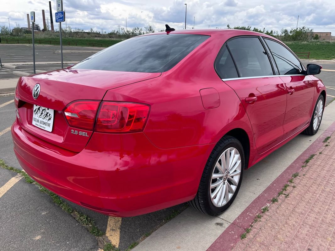 Used 2012 Volkswagen Jetta SEL FWD image 5