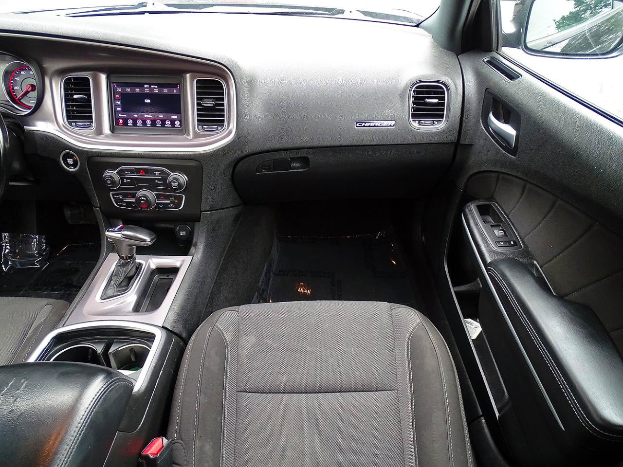Used 2022 Dodge Charger SXT RWD image 29