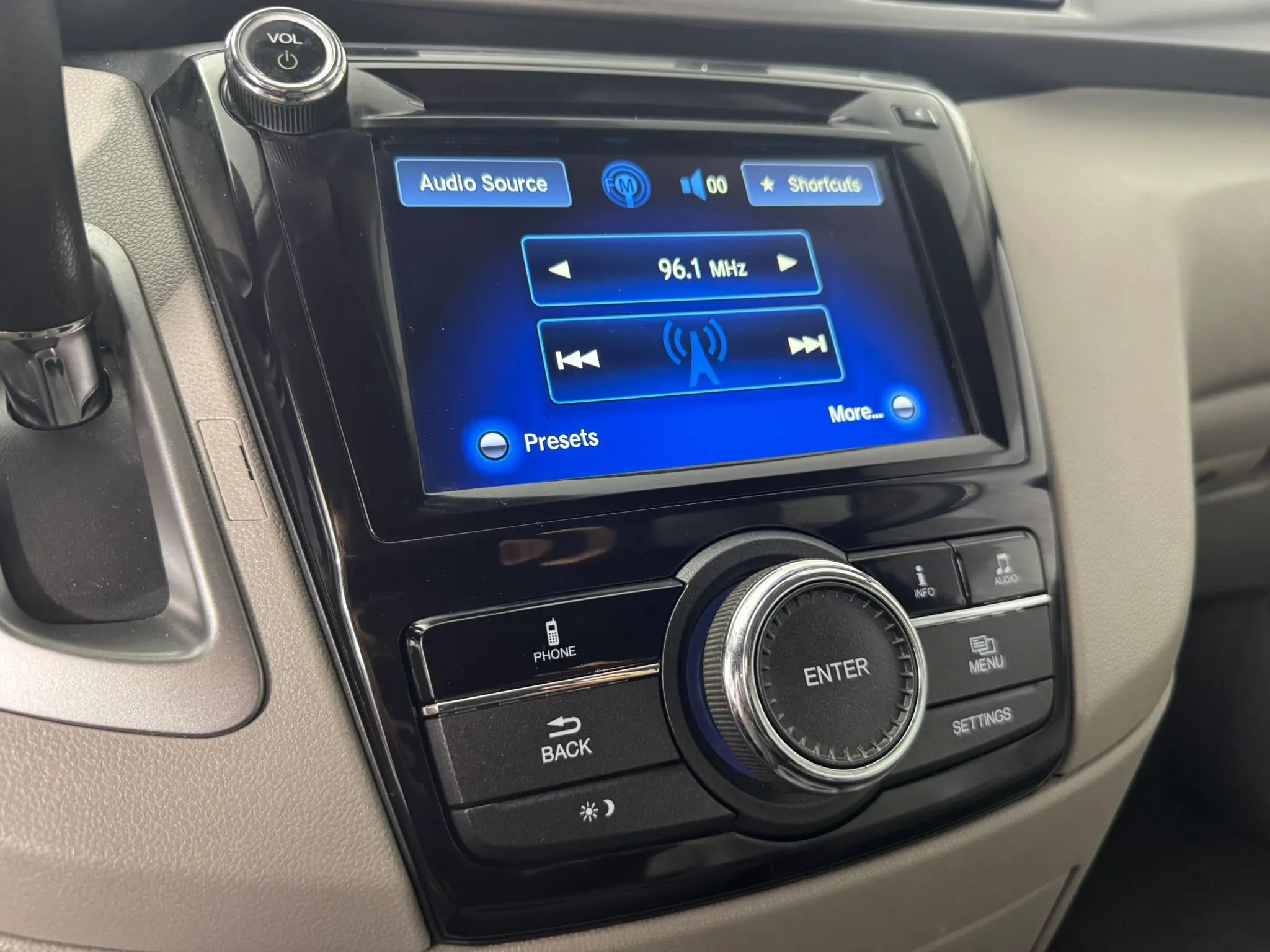 Used 2015 Honda Odyssey EX-L image 20