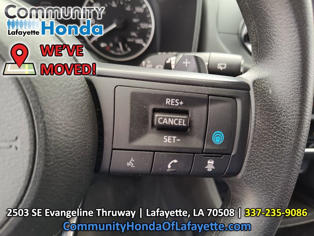 Used 2024 Nissan Rogue SV FWD image 26