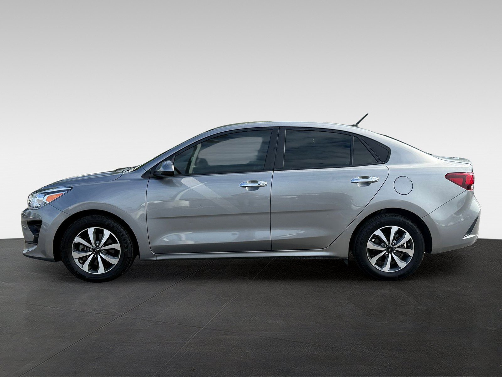 Used 2023 Kia Rio S w/ Technology Package FWD image 8