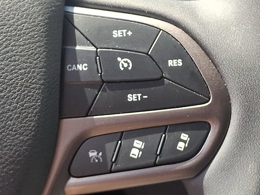 Used 2022 Jeep Cherokee Limited AWD/4WD image 22