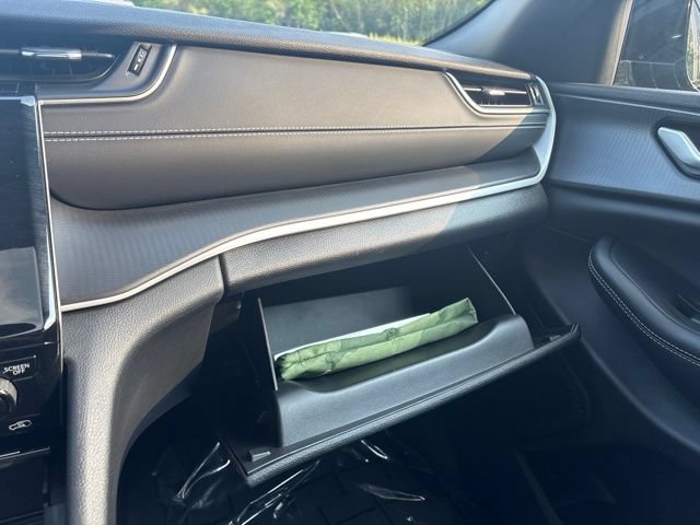 Used 2023 Jeep Grand Cherokee Altitude AWD/4WD image 51