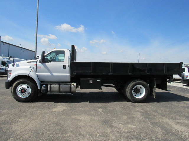 Used 2022 Ford F750 2WD Regular Cab Super Duty image 6