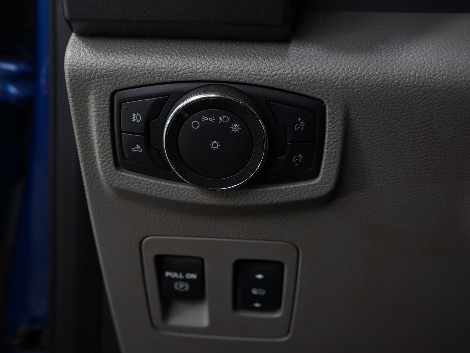 Used 2018 Ford F150 XLT w/ Equipment Group 302A Luxury image 18