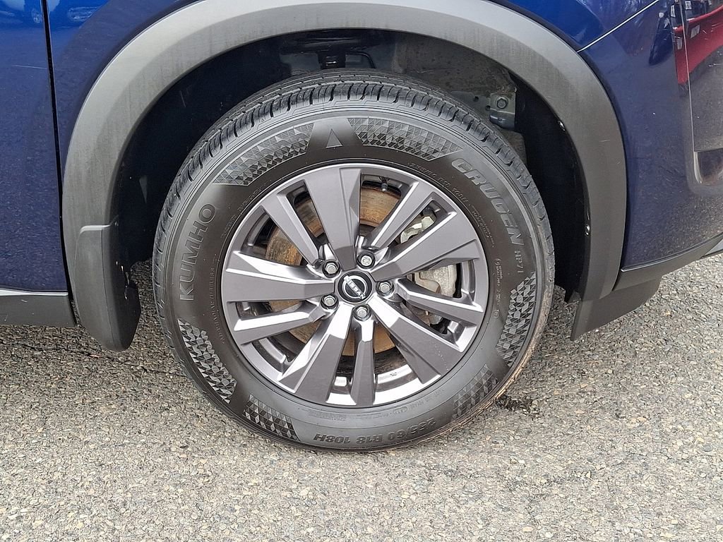 Certified 2023 Nissan Pathfinder SV w/ SV Premium Package image 8