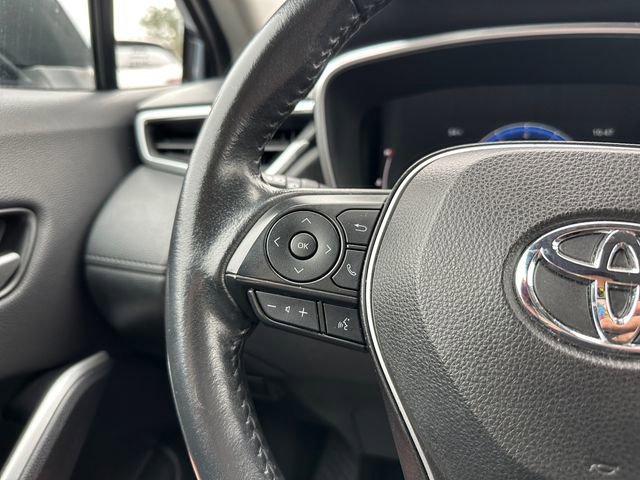 Used 2023 Toyota Corolla Cross XLE image 23