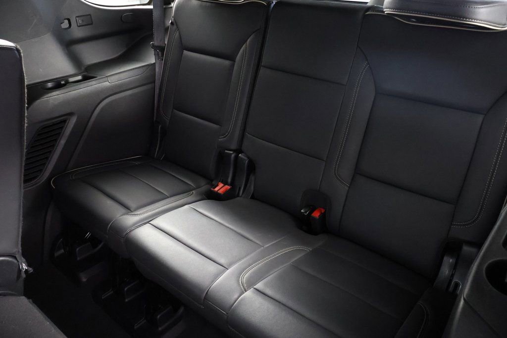Used 2024 GMC Yukon SLT AWD/4WD image 11