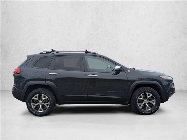 Used 2017 Jeep Cherokee Trailhawk image 4