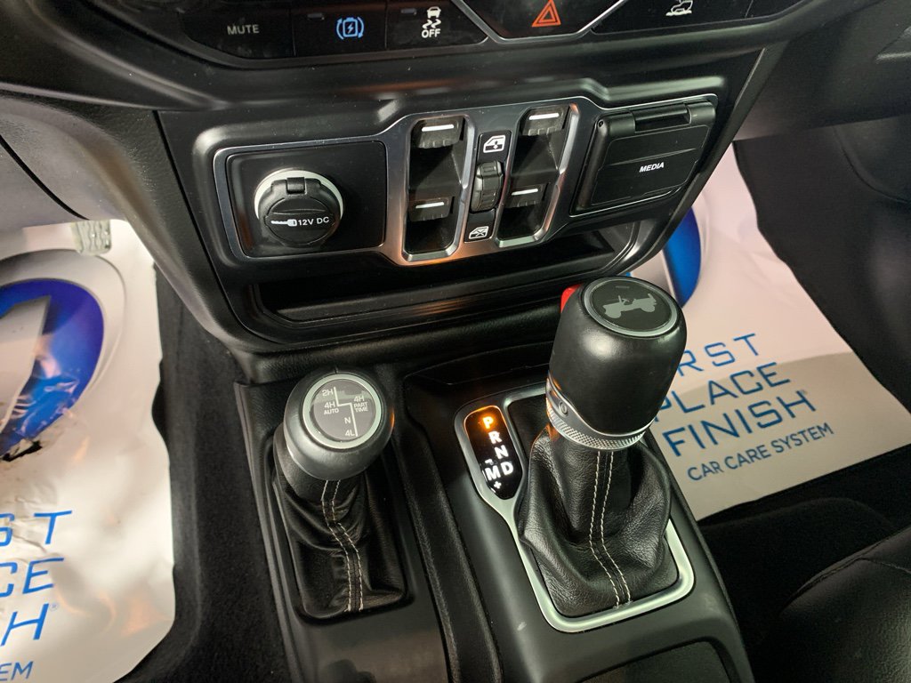 Used 2022 Jeep Wrangler Unlimited Sahara w/ Cold Weather Group image 25