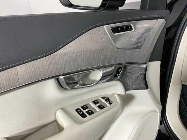Certified 2023 Volvo XC90 B6 Ultimate w/ Protection Package Premier image 23