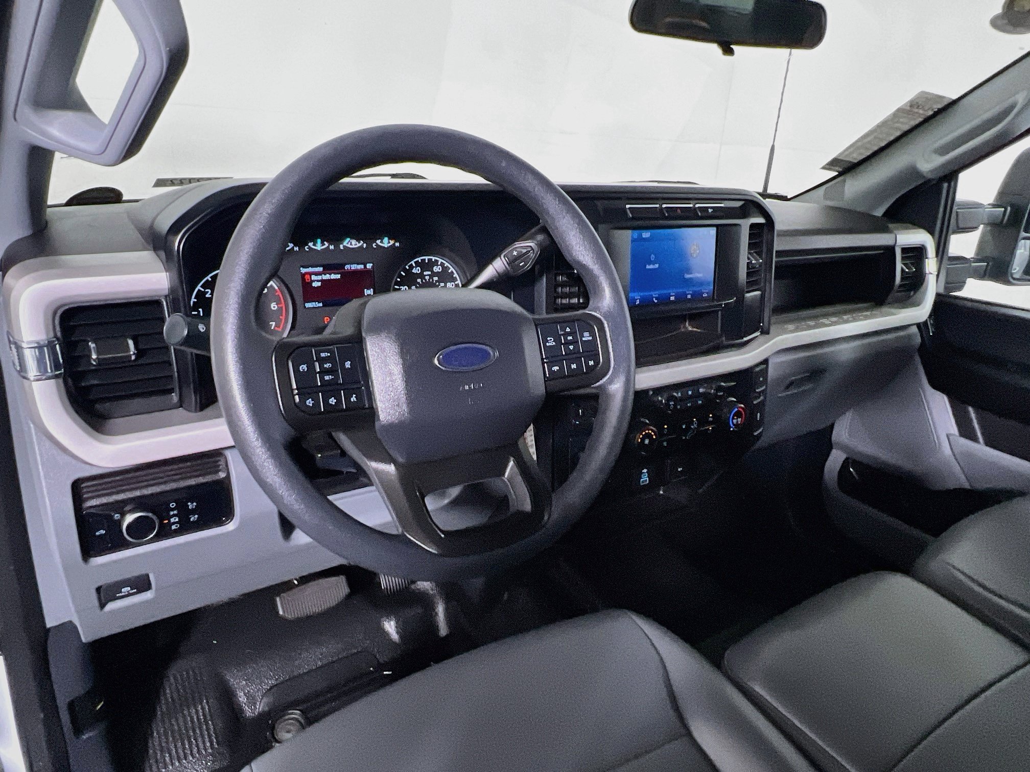 Used 2024 Ford F250 XL RWD image 28