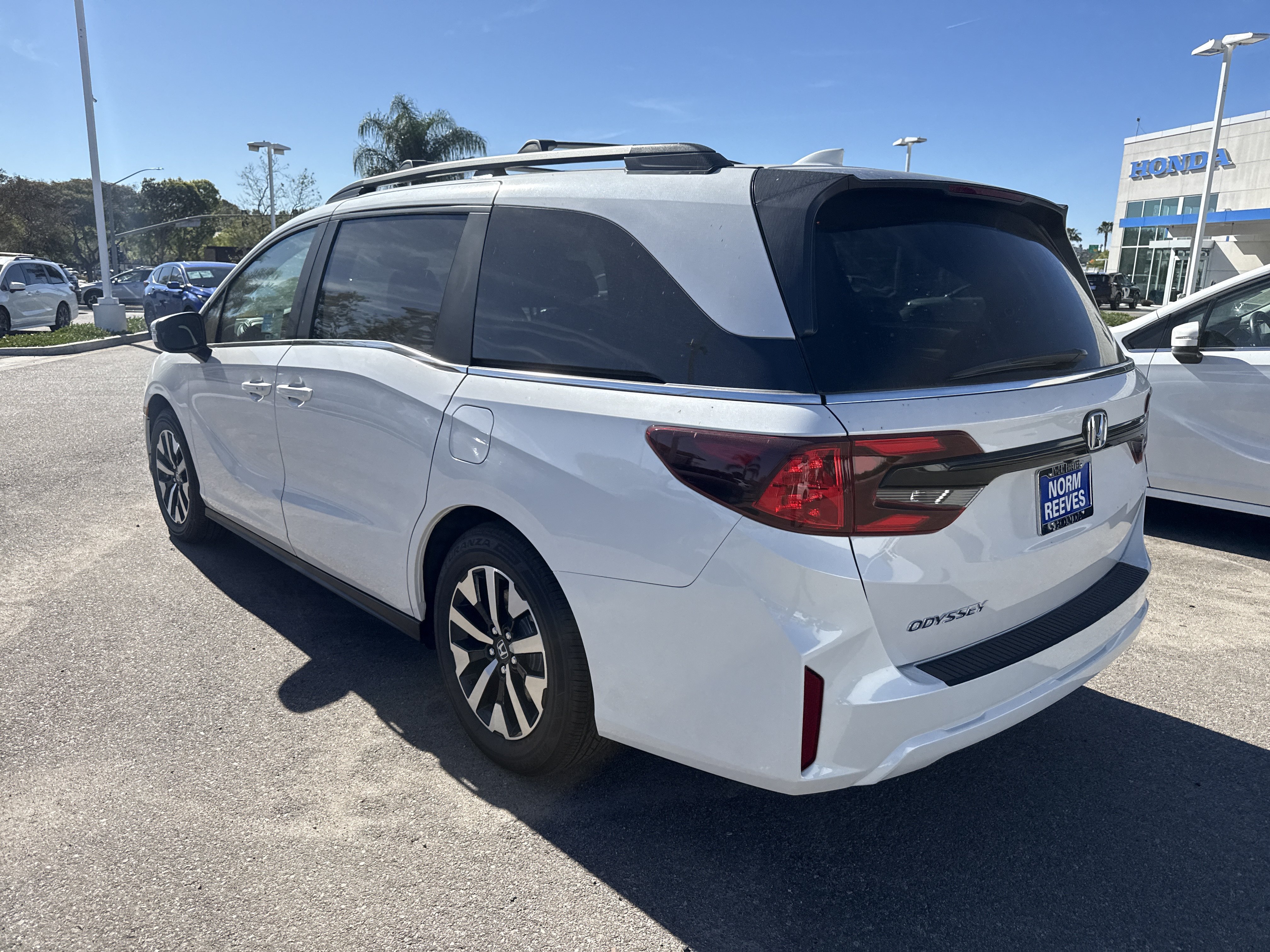 New 2026 Honda Odyssey EX-L image 4