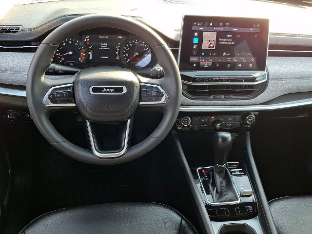 Used 2023 Jeep Compass Latitude w/ Convenience Group AWD/4WD image 11