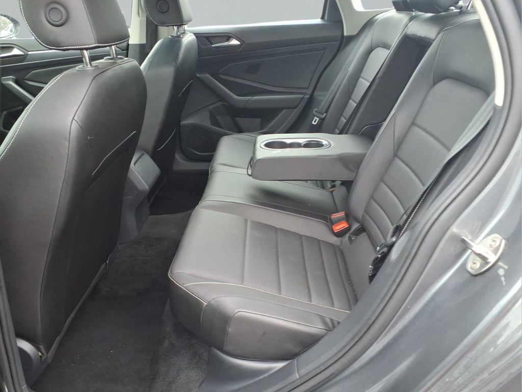 Used 2024 Volkswagen Jetta SE image 26