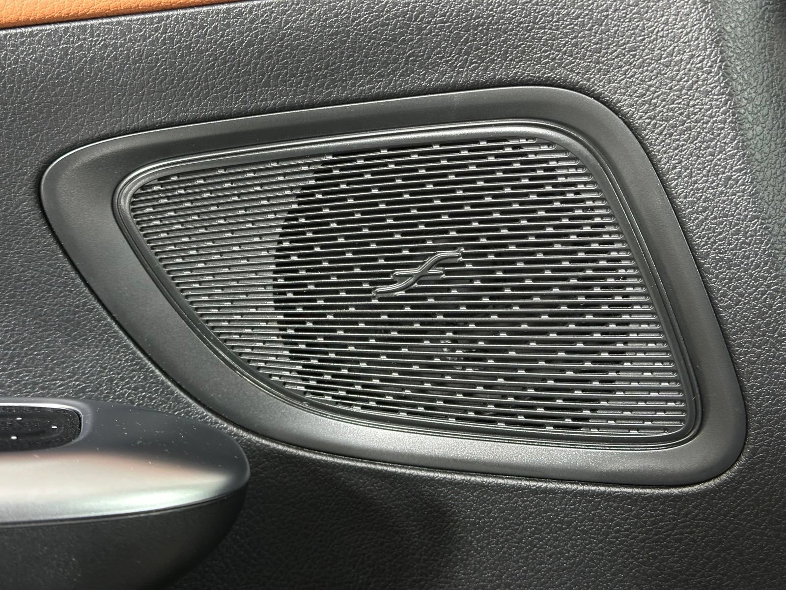 Used 2025 Mercedes-Benz C 300 Sedan image 21