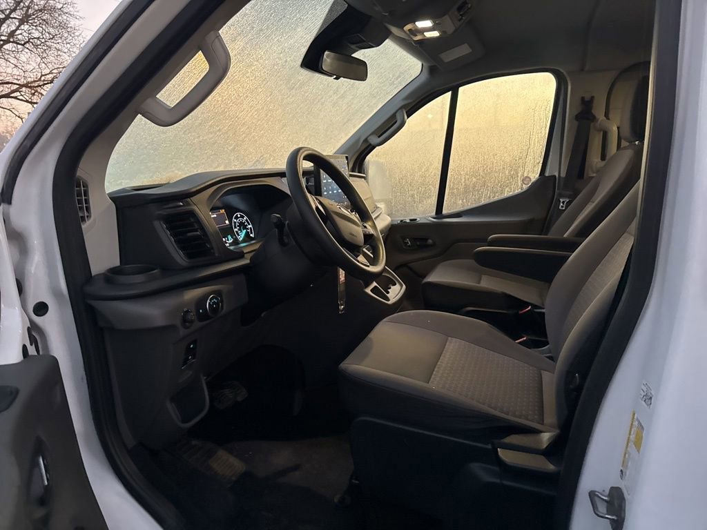 Used 2023 Ford Transit 350 XLT image 5