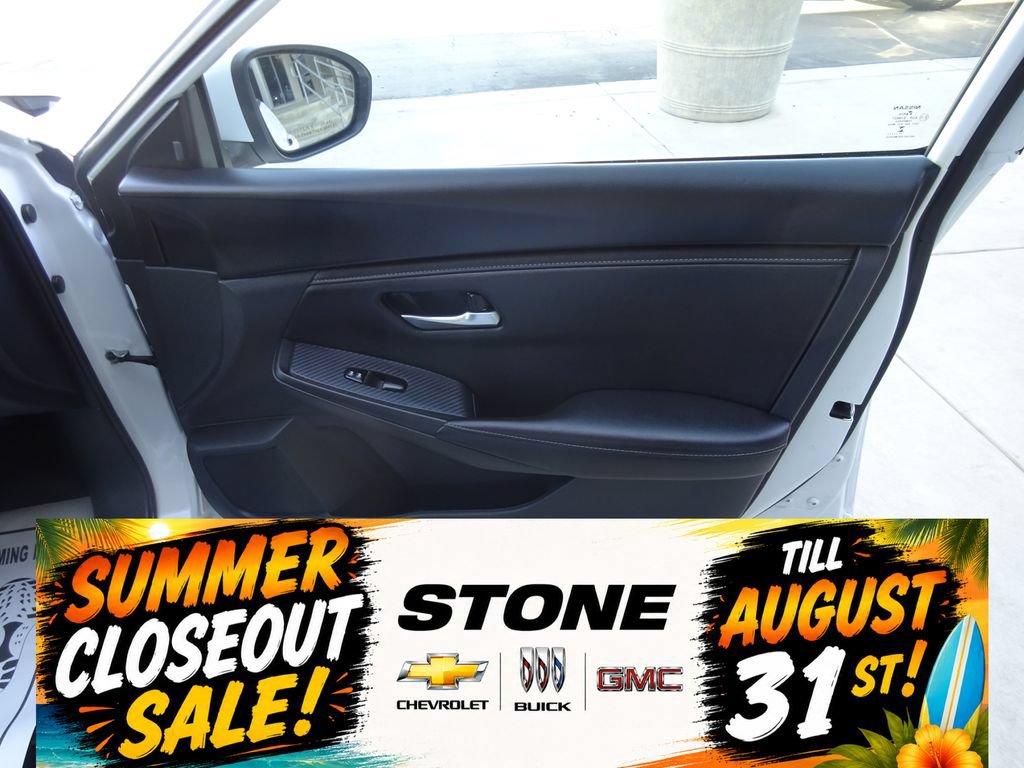 Used 2025 Nissan Sentra SV FWD image 28