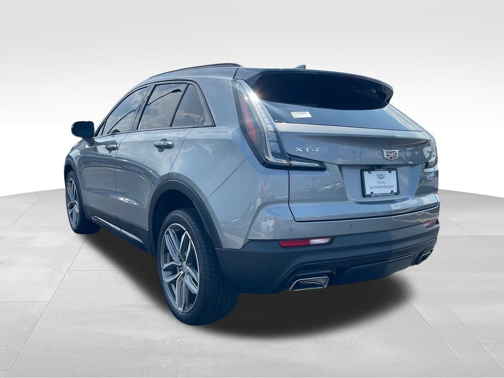 Used 2023 Cadillac XT4 Sport FWD image 3