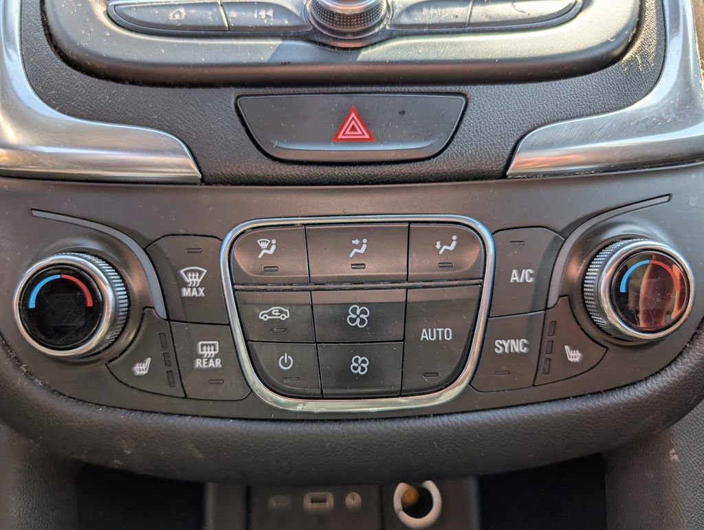 Used 2021 Chevrolet Equinox LT AWD/4WD image 17