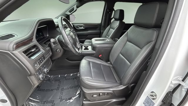 Used 2024 Chevrolet Suburban Z71 w/ Luxury Package AWD/4WD image 18